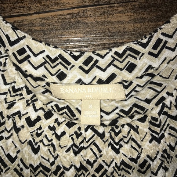 Banana Republic Tank Top - Picture 3 of 4